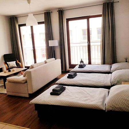 Apt With 6 Single Beds 슈비노우이스쳬 외부 사진